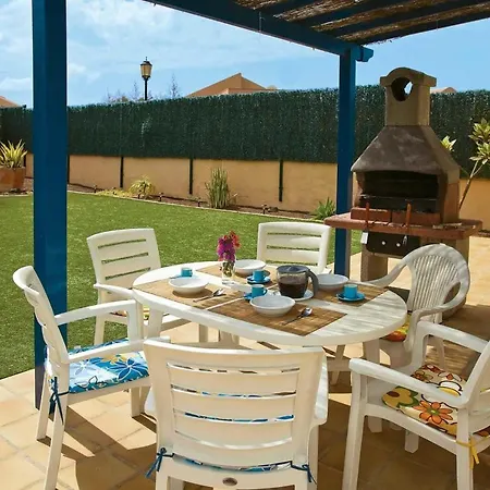 Sleeps 6 Pool Wifi Villa