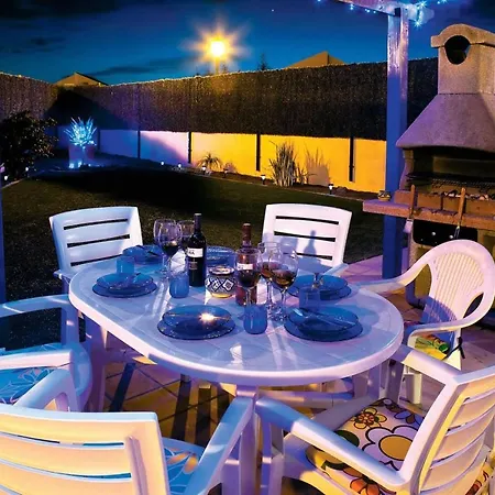 Sleeps 6 Pool Wifi Corralejo