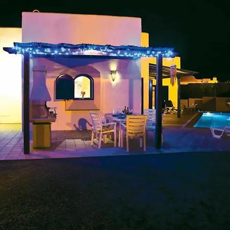 Sleeps 6 Pool Wifi Villa *